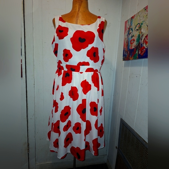 NWT size 16 Poppie dress - Picture 1 of 3